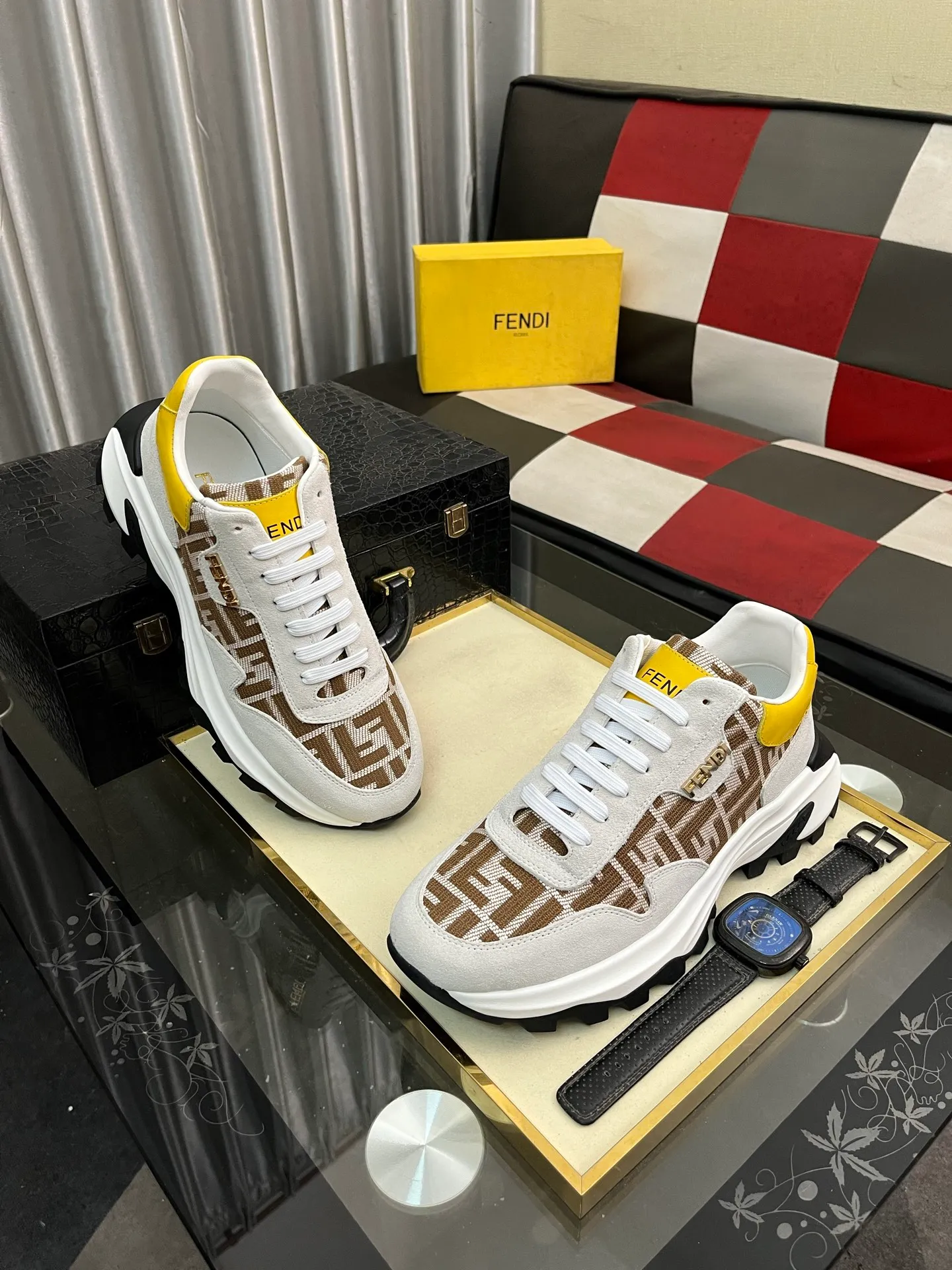 Men's Men's Shoes💰458⌚️⌚️[FENDI] Fendi's classic and comfortable men's, this complex sneaker is made of soft calfskin➕genuine leather lining➕original ultra-light rubber material with rough outsole. This unique light style is suitable for the casual and refined sensibility of this season. It is comfortable and natural on the feet. It is an everyday style for casual travel in autumn and winter! 38−443️⃣colors available